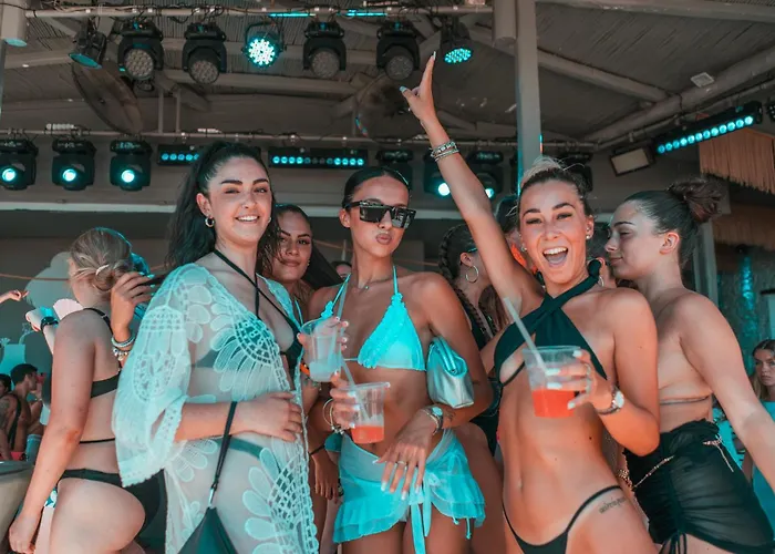 Szálloda Paradise 2*