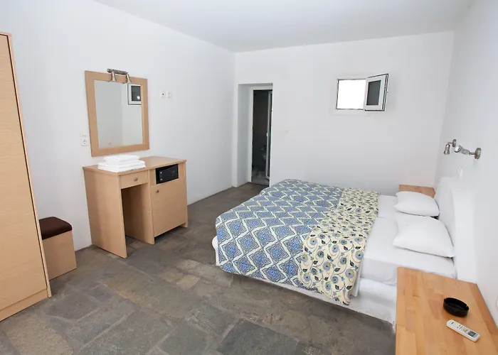 Paradise Szálloda 2*